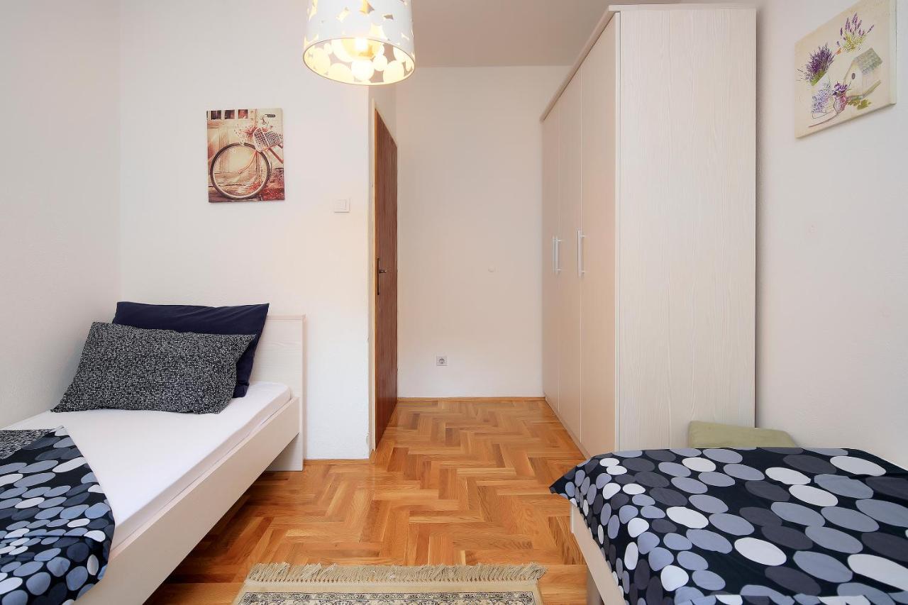 Apartment Vincent With Beautiful Sea View Terrace クレノヴィツァ エクステリア 写真